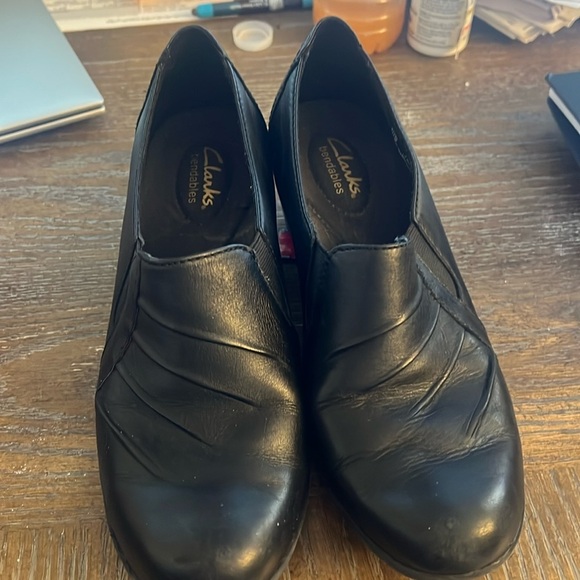 Clarks Shoes - Clark’s size 7.5